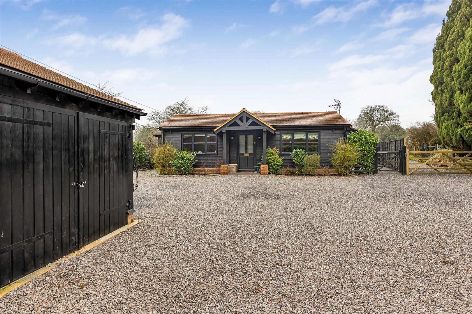 3 bed property in Highmoor, Henley-on-Thames